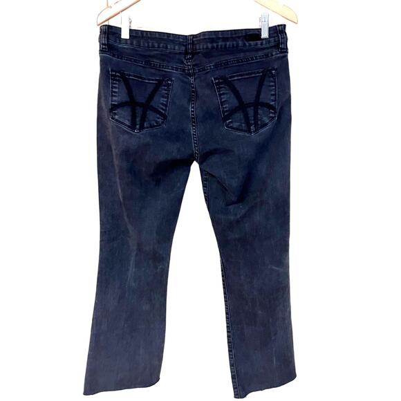 Kut From the Kloth 12 Short Fray Hem 12S 12P Baby Bootcut JEAN Black Distressed - Picture 3 of 9